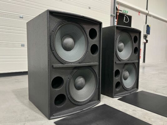 2x Martin Audio WS2A 2x15