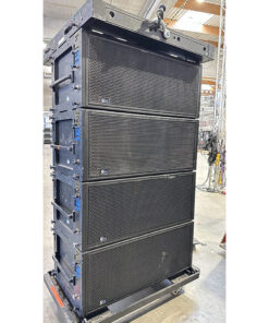 meyer-sound-leo-m-1100-lfc-package flown speaker array and subwoofer stack at outdoor concert