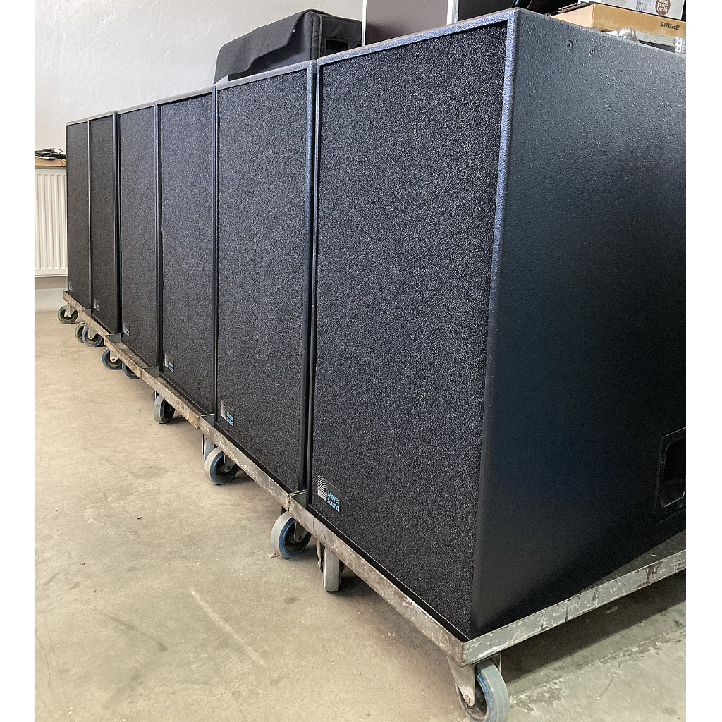 Meyer Sound M’elodie Package (12) flown compact line array system on concert stage